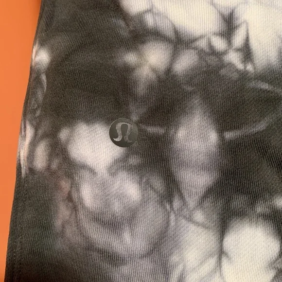 Warm down Lululemon joggers - Picture 8 of 8